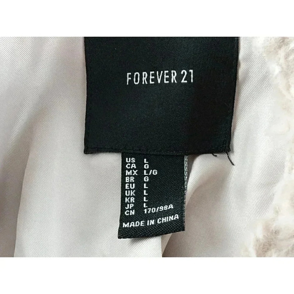 FOREVER 21 Womens Vest Beige Sleeveless Hook & Eye Faux Fur Round Neck Size L - Picture 6 of 8